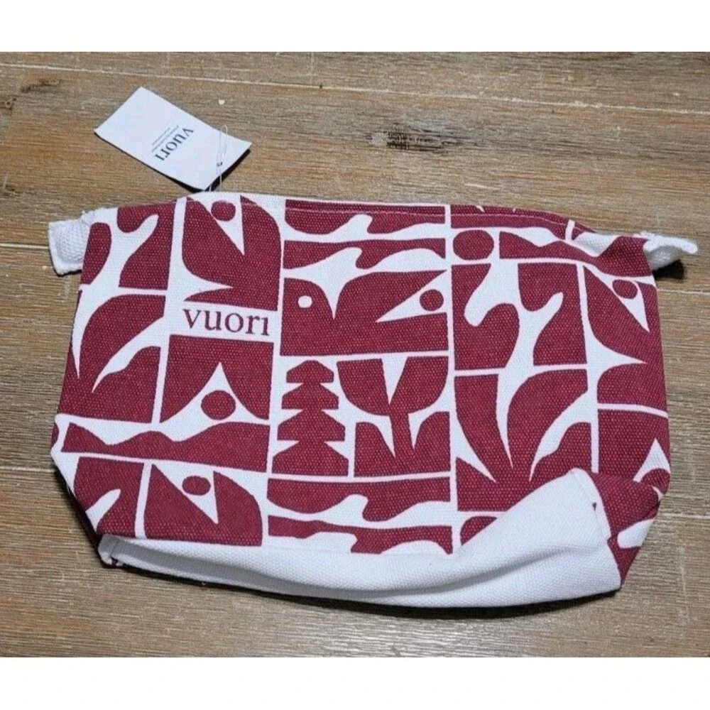 Vuori Limited Edition Holiday 2025 Canvas Zippered Pouch Bag NWT Cody Hudson